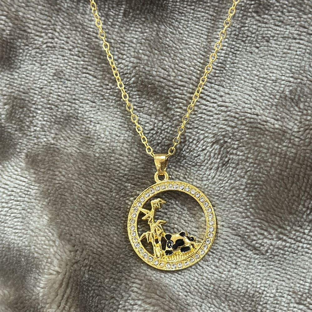 Penda Necklace